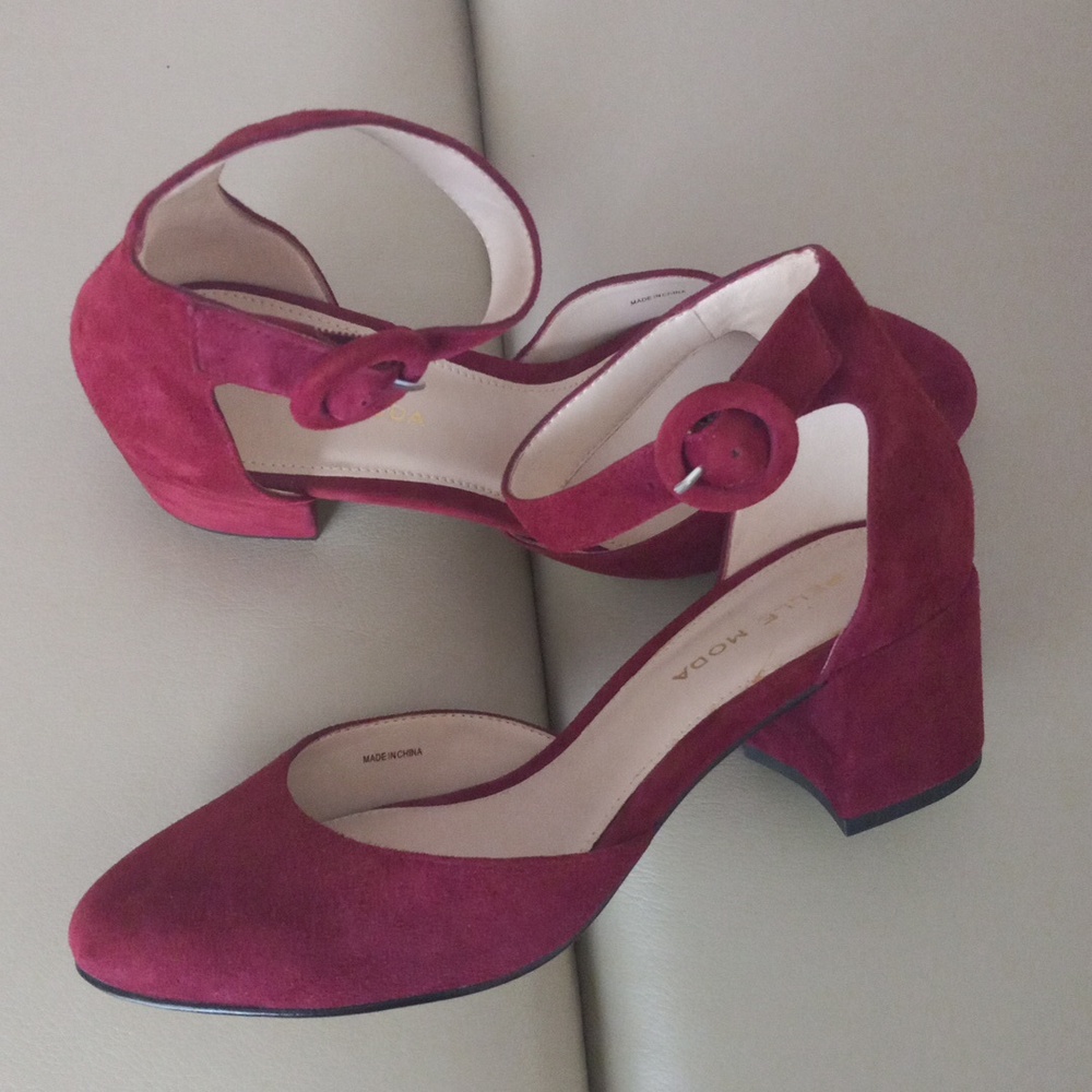 Pelle Moda Women's Wine Suede Ankle-Strap Block Heels Size 5.5 NWOT